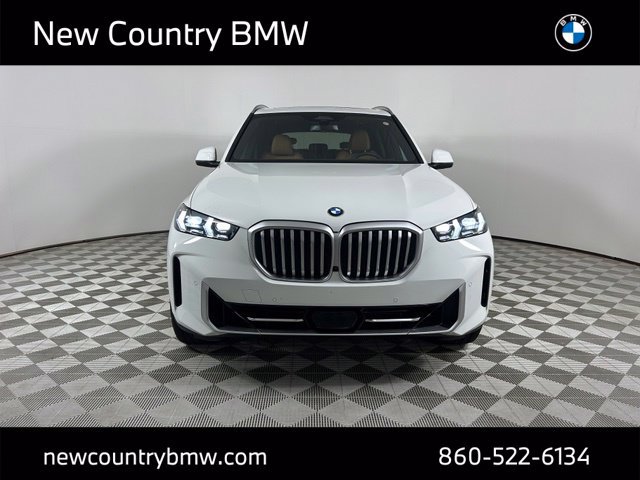 Certified 2026 BMW X5 xDrive40i w/ Premium Package AWD/4WD image 2
