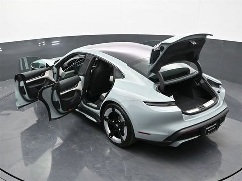 New 2025 Porsche Taycan 4S image 34