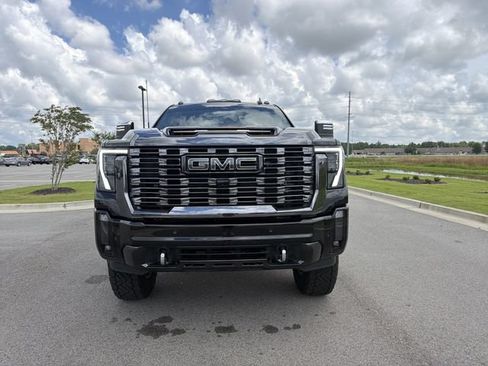 Used 2024 GMC Sierra 2500 Denali Ultimate AWD/4WD image 10