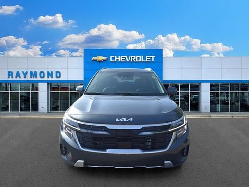 Certified 2025 Kia Seltos SX w/ SX Sunroof Package AWD/4WD image 8