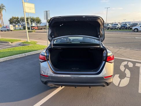 Used 2024 Nissan Sentra S image 6