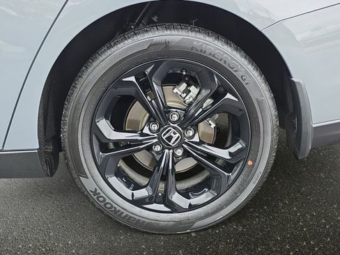 Used 2025 Honda Accord SE image 32