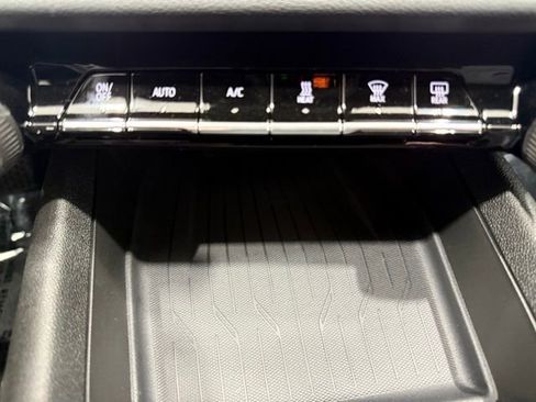 New 2026 Chevrolet Equinox EV LT w/ Comfort Package image 35