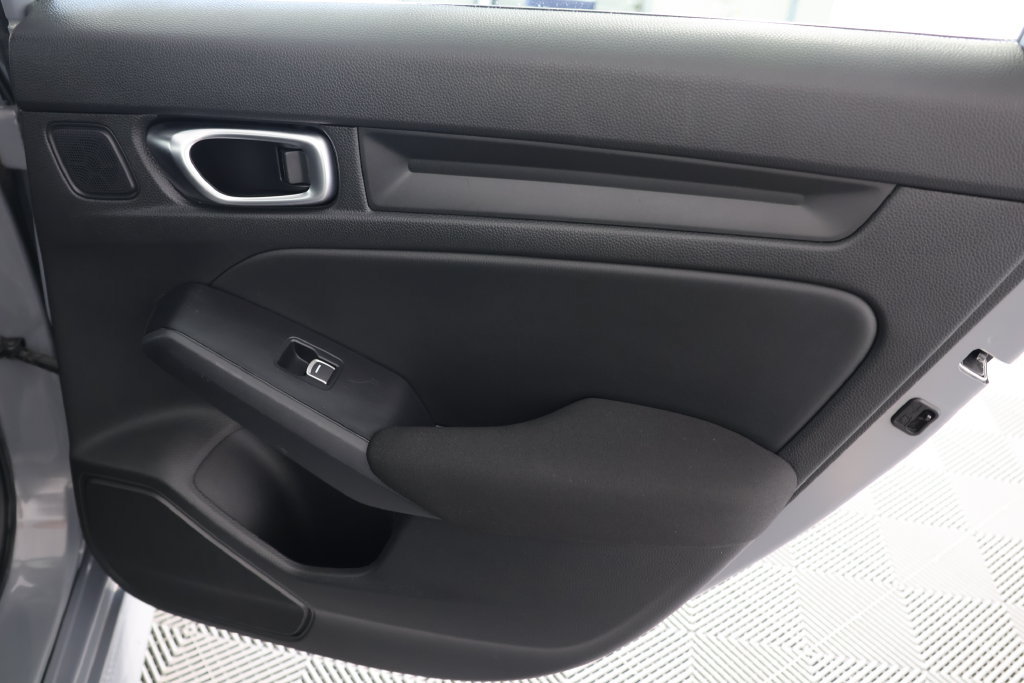Used 2025 Honda Civic Sport image 27