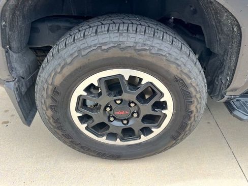Certified 2025 Toyota 4Runner TRD Off-Road Premium w/ Tow Technology Package AWD/4WD image 8