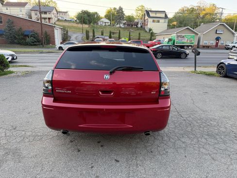 Used 2005 Dodge Magnum R/T RWD image 6