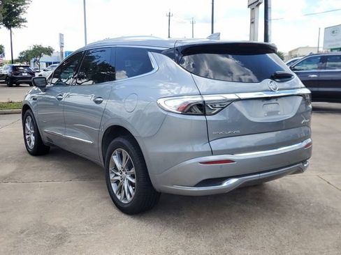 Used 2023 Buick Enclave Avenir FWD image 5
