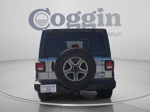 Used 2018 Jeep Wrangler Unlimited Sport S AWD/4WD image 4