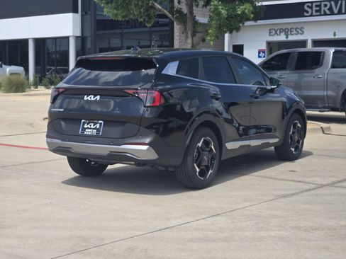 New 2026 Kia Sportage EX FWD image 4