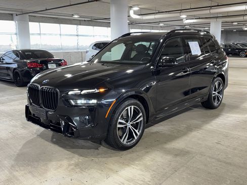 Used 2024 BMW X7 xDrive40i w/ M Sport Package image 4