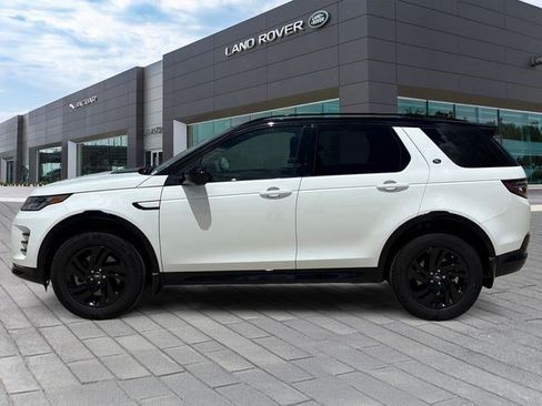Used 2025 Land Rover Discovery Sport Dynamic SE AWD/4WD image 2