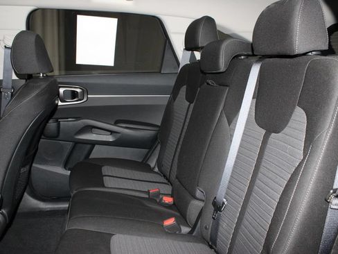 Used 2023 Kia Sorento LX AWD/4WD image 21
