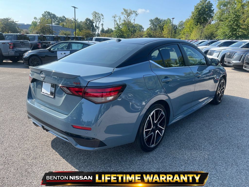 Used 2025 Nissan Sentra SR FWD image 9