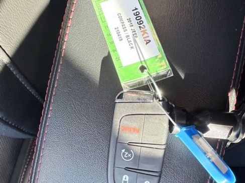 Used 2018 Jeep Compass Trailhawk w/ Leather Interior Group image 18