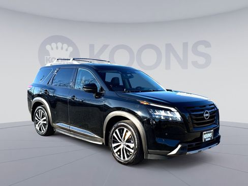 Used 2023 Nissan Pathfinder Platinum w/ Lighting Package (N93) image 10