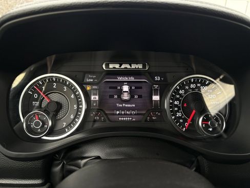 Used 2024 RAM 1500 Laramie image 15