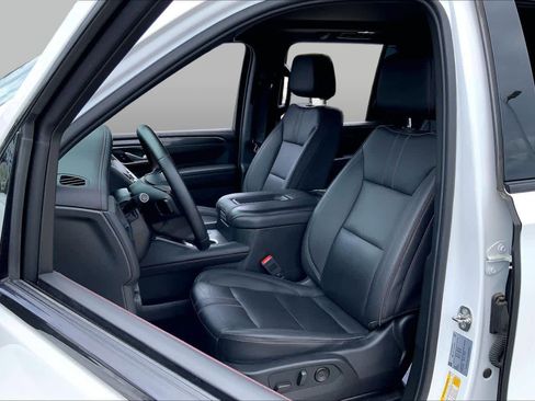 Used 2023 Chevrolet Tahoe RST AWD/4WD image 7