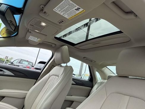 Used 2020 Lincoln MKZ Reserve FWD image 8