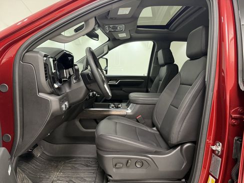 Used 2025 GMC Sierra 3500 SLT w/ SLT Premium Package image 22