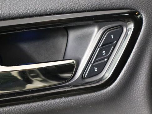 Used 2022 Dodge Durango R/T w/ Blacktop Package AWD/4WD image 23