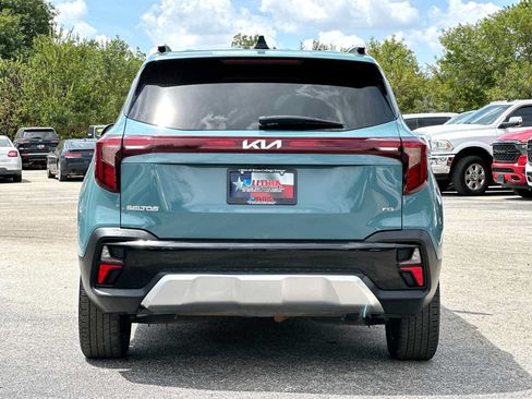 Used 2024 Kia Seltos EX AWD/4WD image 14