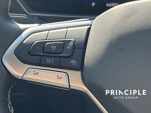 Used 2023 Volkswagen Tiguan SE FWD image 19