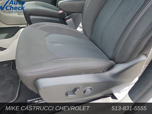 Used 2023 Chrysler Voyager LX FWD image 25