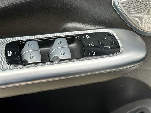 Used 2023 Mercedes-Benz EQE 500 4MATIC SUV image 18
