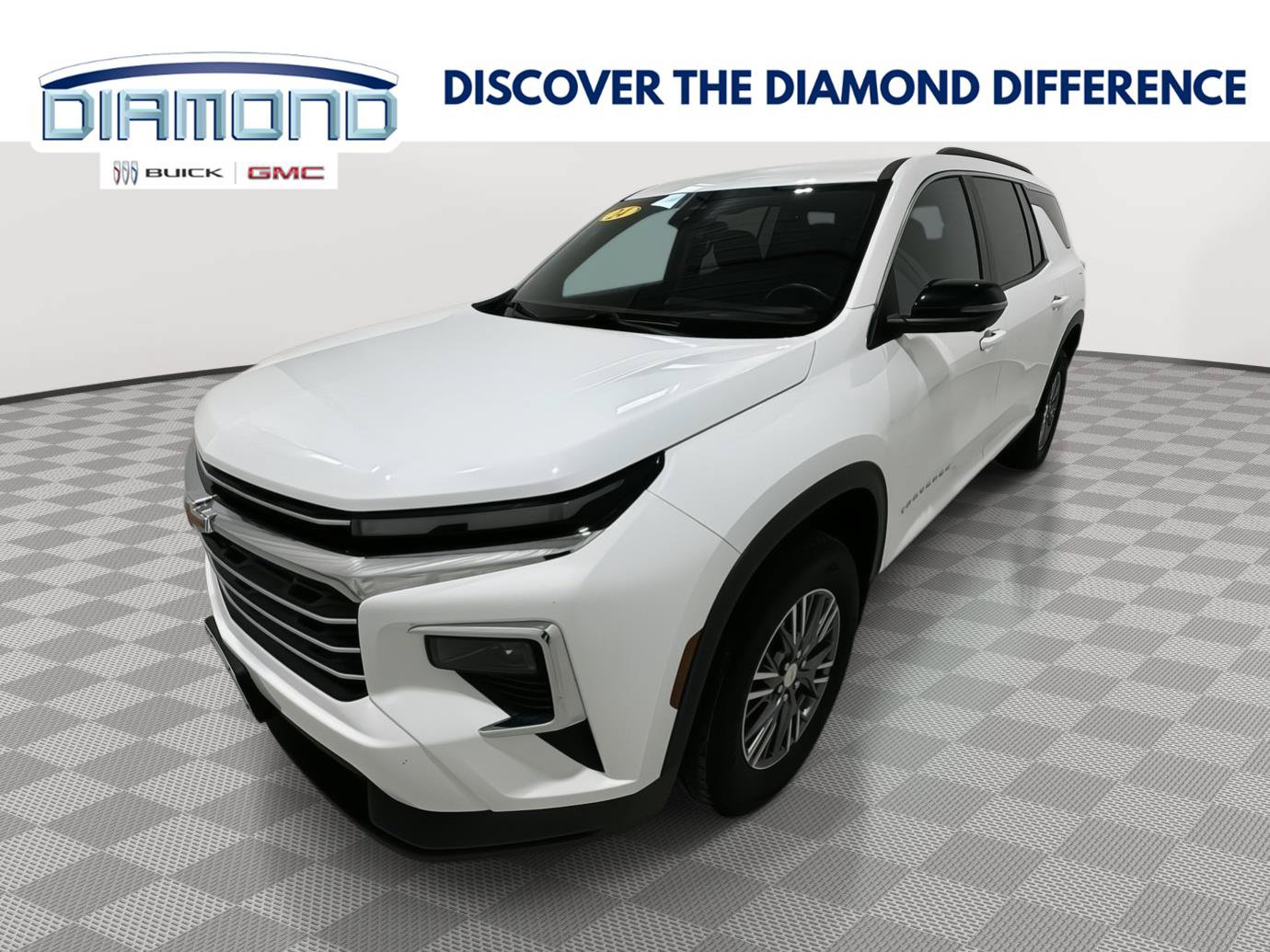 Used 2024 Chevrolet Traverse LT w/ LPO, Floor Liner Package AWD/4WD image 1