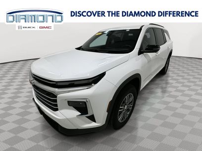 Used 2024 Chevrolet Traverse LT w/ LPO, Floor Liner Package