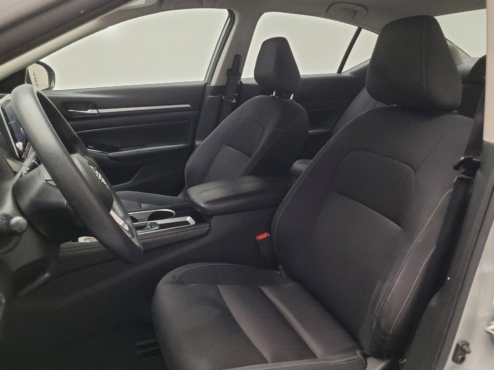 Used 2023 Nissan Altima 2.5 SV FWD image 17