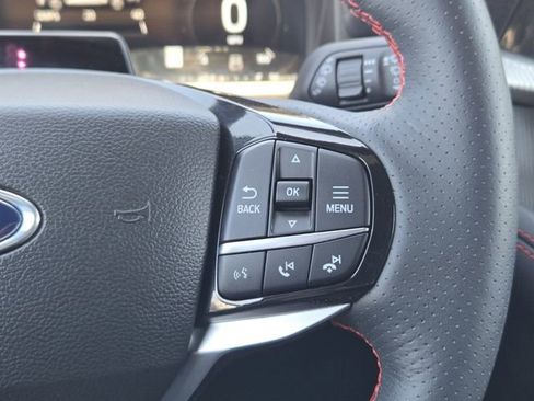 Used 2025 Ford Explorer ST-Line AWD/4WD image 30