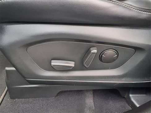 Used 2023 Ford Explorer XLT w/ Equipment Group 202A image 20