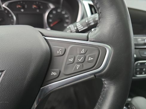 Used 2022 Chevrolet Equinox Premier image 18