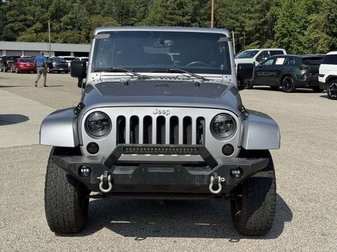 Used 2013 Jeep Wrangler Unlimited Sahara w/ Dual Top Group AWD/4WD image 24