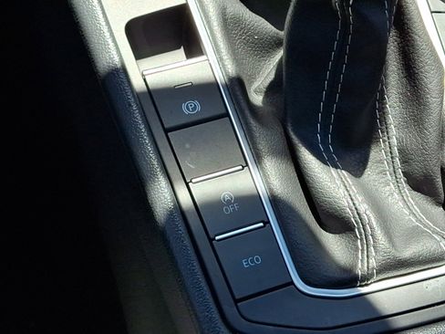 Certified 2024 Volkswagen Jetta S FWD image 27