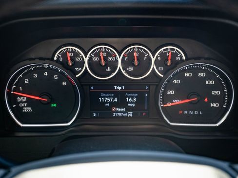 Used 2020 Chevrolet Silverado 1500 LT Trail Boss image 29