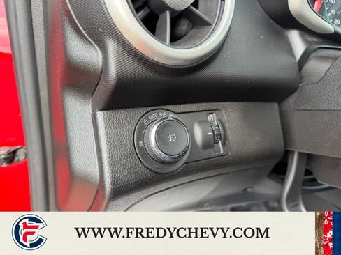 Used 2020 Chevrolet Sonic LT w/ Convenience Package FWD image 20