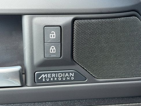 New 2026 Land Rover Defender 110 X-Dynamic SE AWD/4WD image 19