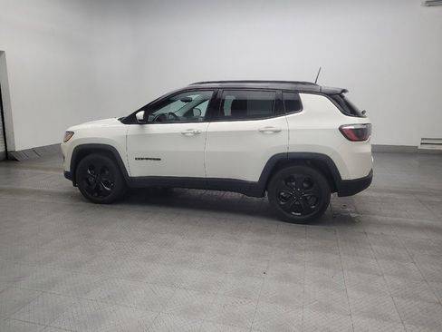 Used 2021 Jeep Compass Latitude FWD image 3