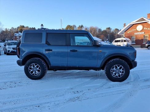 Used 2025 Ford Bronco Badlands image 4