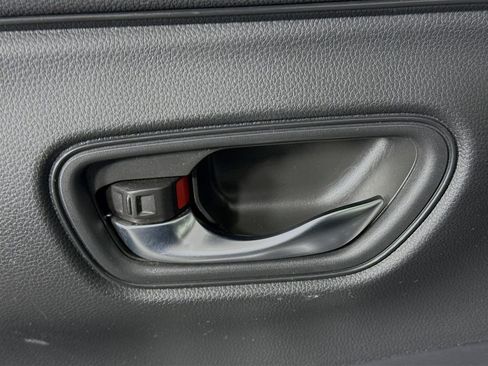 Certified 2025 Honda HR-V Sport image 24