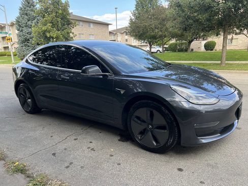 Used 2018 Tesla Model 3 Long Range image 24
