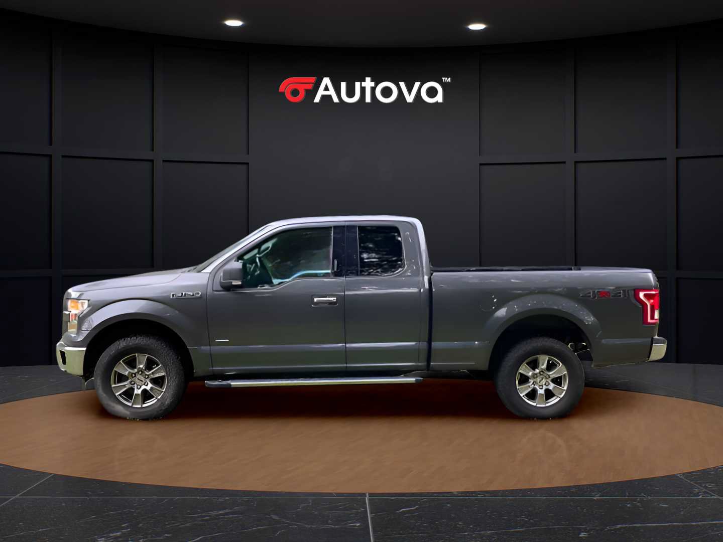 Used 2017 Ford F150 XLT w/ Equipment Group 302A Luxury AWD/4WD image 2