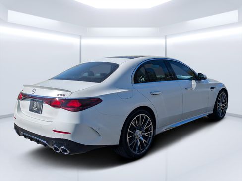 New 2026 Mercedes-Benz E 53 AMG e 4MATIC Sedan image 6