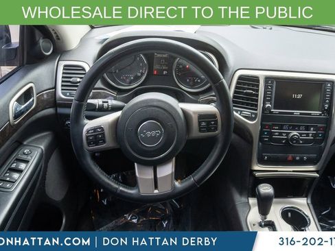 Used 2012 Jeep Grand Cherokee Laredo AWD/4WD image 6