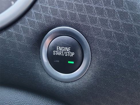 Used 2023 Chevrolet Malibu LT image 9