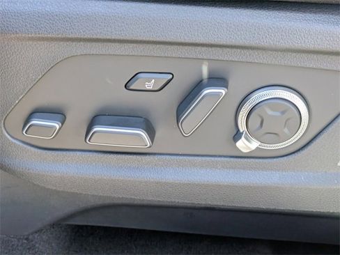 Used 2024 Hyundai Palisade Calligraphy image 17