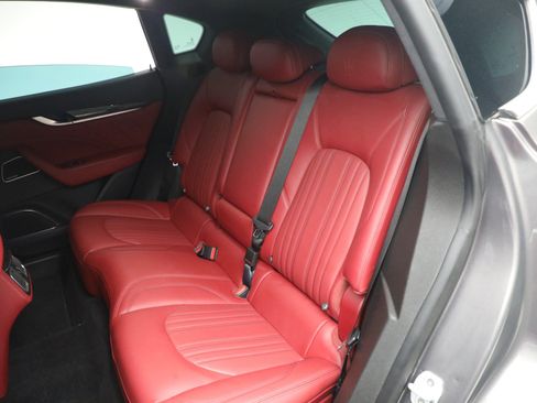 Certified 2022 Maserati Levante GT AWD/4WD image 17