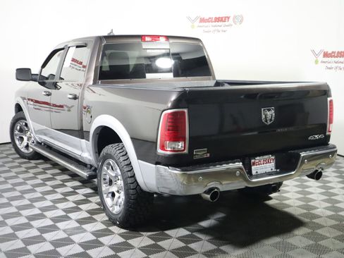 Used 2017 RAM 1500 Laramie w/ Convenience Group AWD/4WD image 11